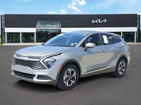 Certified 2023 Kia Sportage LX FWD image 2