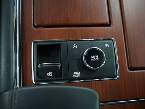 Used 2022 Lincoln Navigator L Reserve w/ Equipment Group 201A image 28
