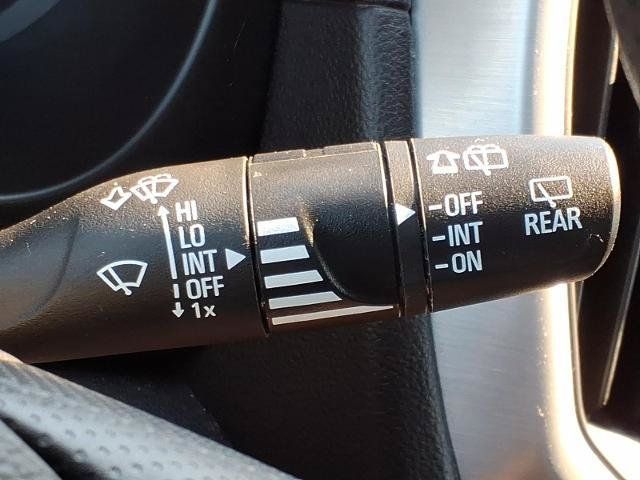 Used 2024 GMC Terrain SLE w/ Driver Convenience Package AWD/4WD image 18