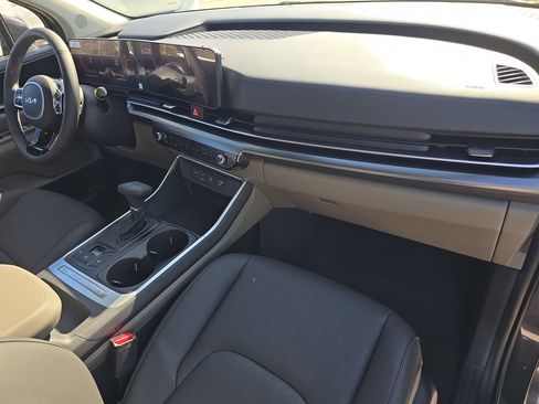 New 2026 Kia Carnival image 11