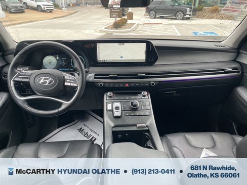 Used 2024 Hyundai Palisade Limited image 3