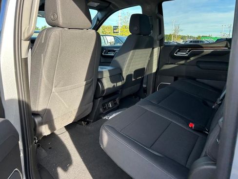 New 2026 GMC Sierra 1500 Elevation image 8