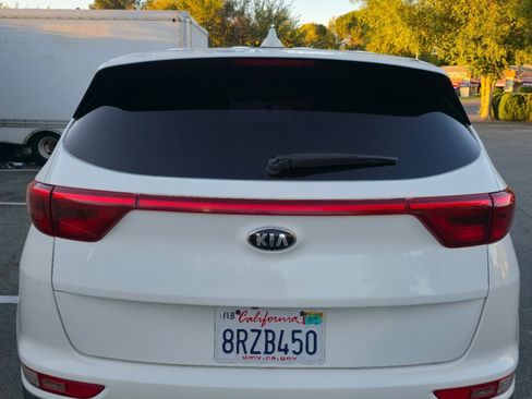 Used 2017 Kia Sportage LX AWD/4WD image 2