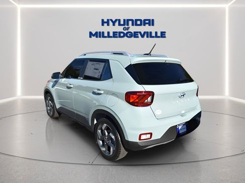 Used 2026 Hyundai Venue SEL image 3