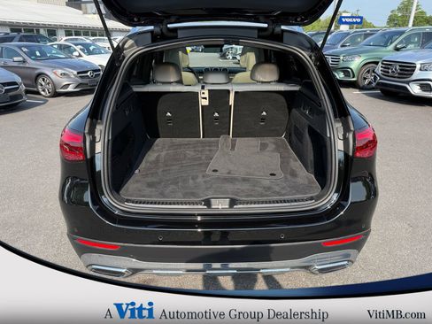 Used 2024 Mercedes-Benz GLC 300 4MATIC image 23