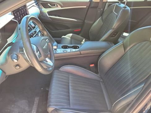 Used 2022 Genesis G70 2.0T w/ Prestige Package RWD image 9