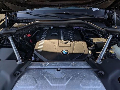 Used 2022 BMW X4 M40i w/ Premium Package image 11