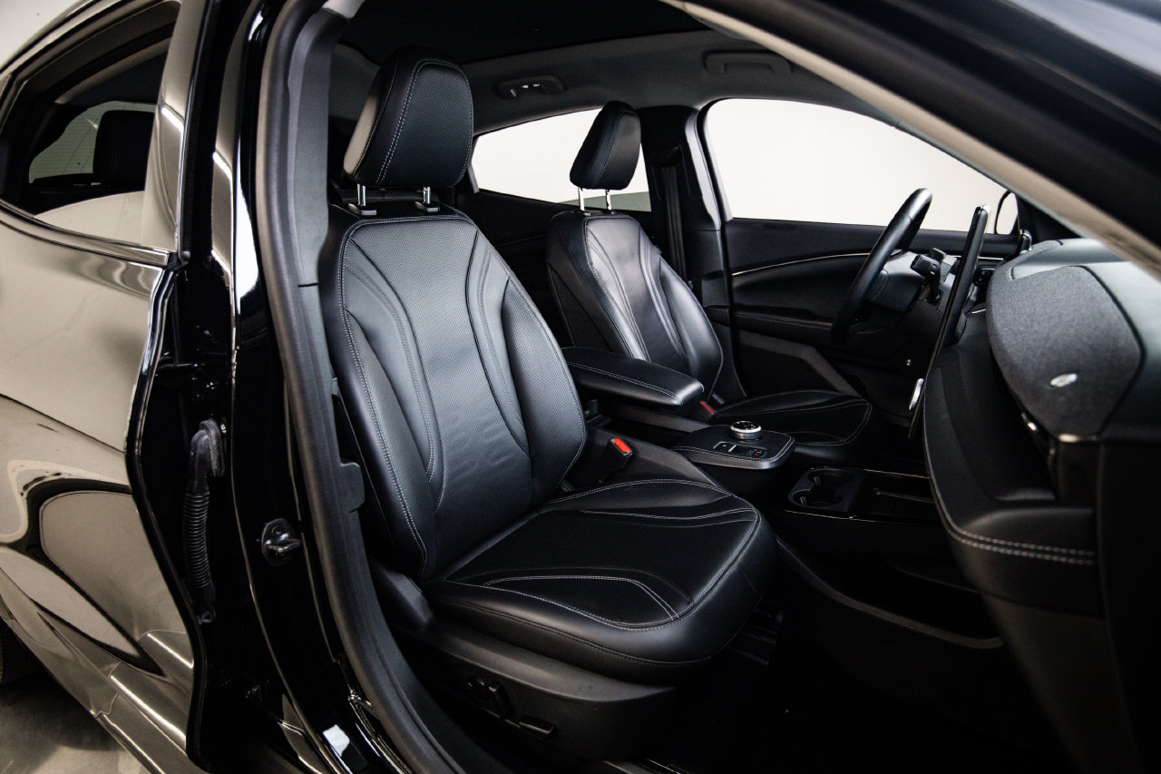Used 2022 Ford Mustang Mach-E Premium RWD image 29
