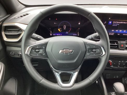 Certified 2025 Chevrolet TrailBlazer ACTIV image 17