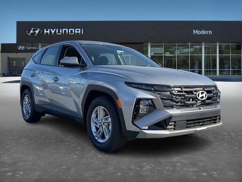 New 2026 Hyundai Tucson SE image 3