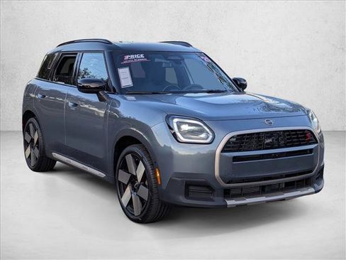 Used 2025 MINI Cooper Countryman S w/ Comfort Package Max image 3