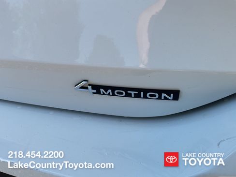 Used 2026 Volkswagen Tiguan SE AWD/4WD image 10