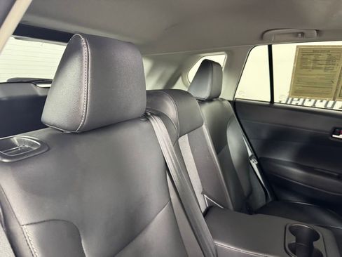 Used 2024 Toyota Corolla Cross XLE w/ Convenience Package AWD/4WD image 30