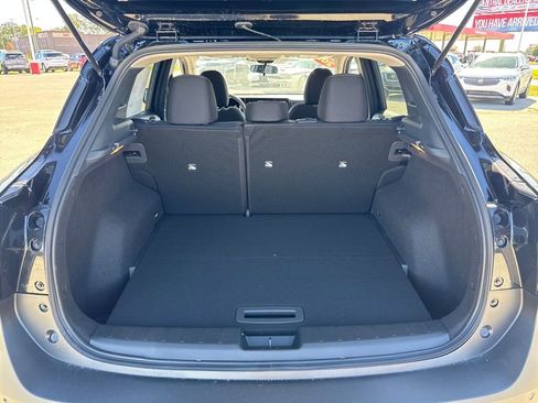 New 2026 Nissan Kicks SV image 5