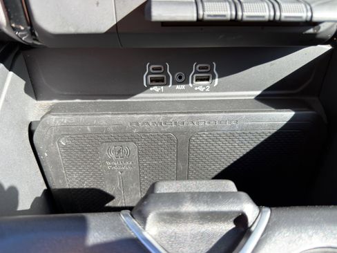 Used 2025 RAM 1500 Laramie image 33