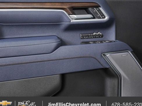 New 2026 Chevrolet Silverado 1500 High Country AWD/4WD image 6