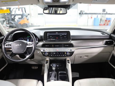 Used 2022 Kia Telluride SX image 16