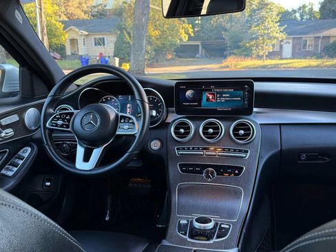 Used 2019 Mercedes-Benz C 300 4MATIC Sedan image 3