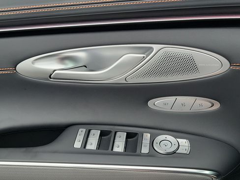 Certified 2026 Genesis GV70 3.5T Sport Advanced AWD/4WD image 16