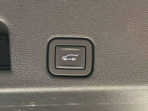 Certified 2025 GMC Acadia Elevation image 13