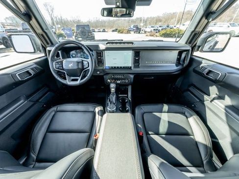 New 2026 Ford Bronco Badlands AWD/4WD image 18
