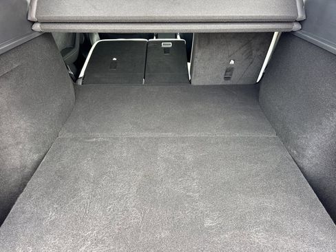 Used 2023 Tesla Model Y Performance AWD/4WD image 14