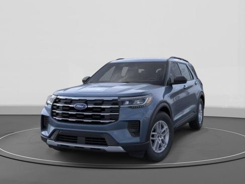 New 2026 Ford Explorer Active RWD image 2