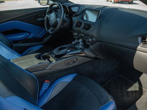 Used 2020 Aston Martin V8 Vantage Coupe image 30