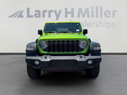 Used 2025 Jeep Wrangler Sport AWD/4WD image 8