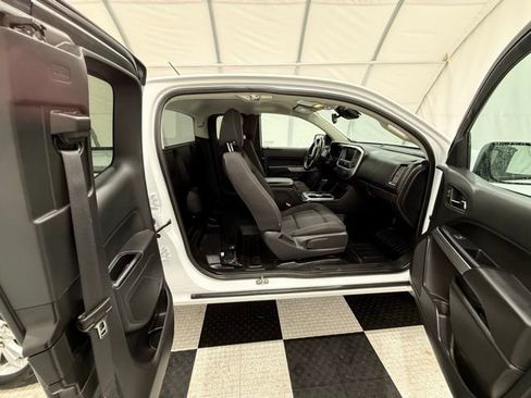 Used 2021 Chevrolet Colorado LT w/ Fleet Safety Package image 20