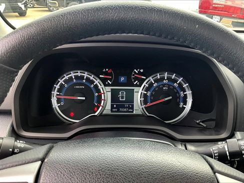 Used 2019 Toyota 4Runner Limited AWD/4WD image 15