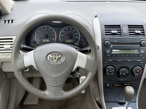 Used 2010 Toyota Corolla LE FWD image 10