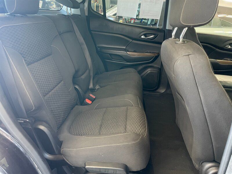 Used 2018 GMC Acadia SLE AWD/4WD image 18