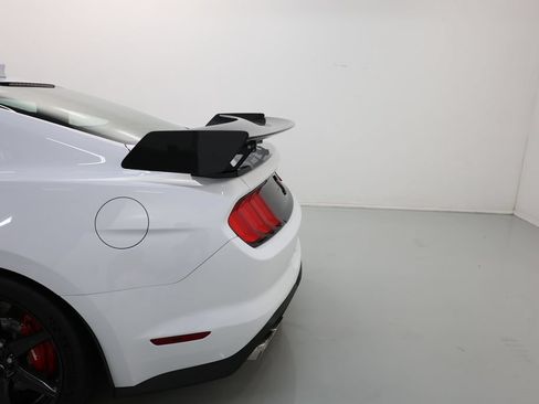 Used 2022 Ford Mustang Shelby GT500 w/ Carbon Fiber Track Pack RWD image 71