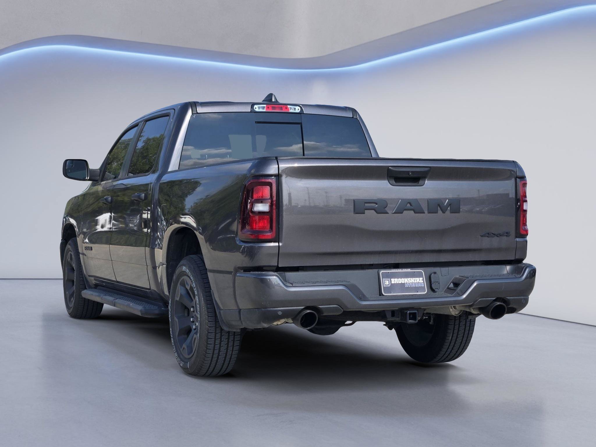 Used 2026 RAM 1500 Express AWD/4WD image 8