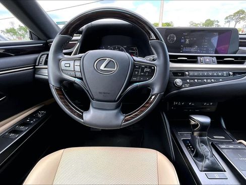 Used 2021 Lexus ES 350 w/ Premium Package FWD image 6
