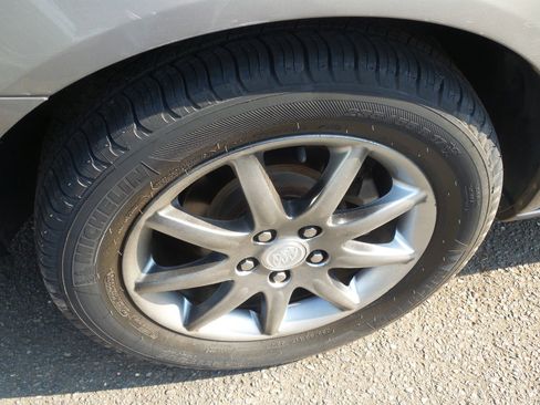 Used 2007 Buick Lucerne CXL w/ Luxury Package image 16