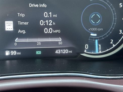 Used 2022 Genesis GV70 2.5T w/ Advanced Package image 18