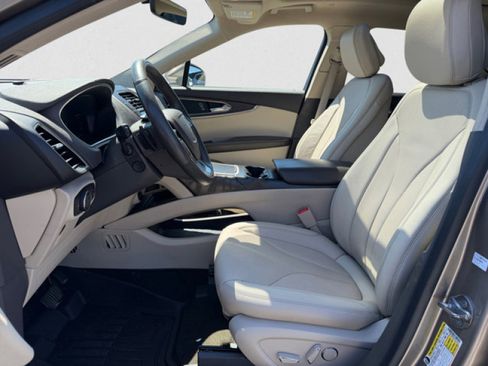 Used 2020 Lincoln Nautilus Reserve w/ Equipment Group 201A AWD/4WD image 10