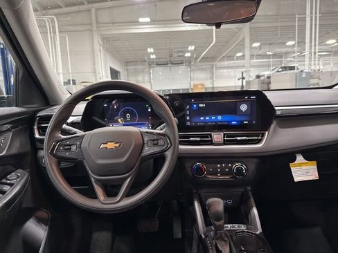 Used 2024 Chevrolet TrailBlazer LS w/ LS Convenience Package image 10