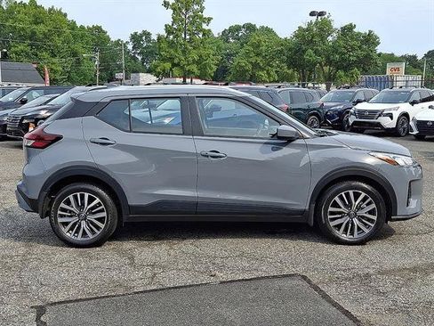 Certified 2024 Nissan Kicks SV FWD image 8