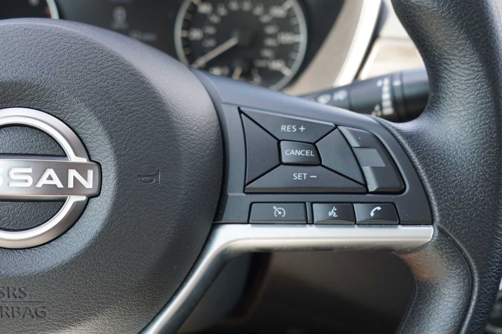 Used 2025 Nissan Altima 2.5 SV FWD image 13
