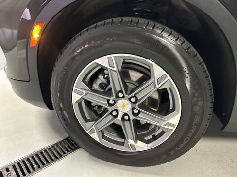 Used 2024 Chevrolet Blazer LT w/ Convenience Package image 9