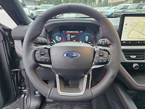 Certified 2026 Ford Explorer ST-Line w/ ST-Line Street Pack image 26