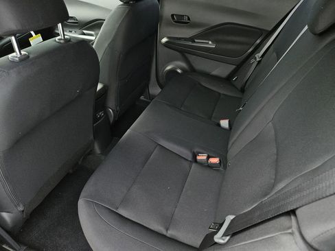 New 2025 Nissan Kicks S image 8