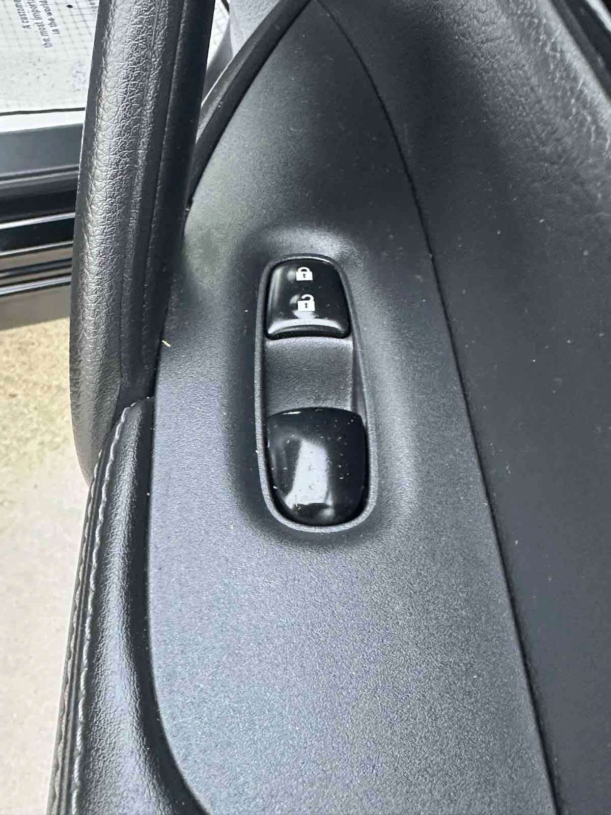 Used 2017 Nissan Rogue Sport SL w/ SL Premium Package AWD/4WD image 32