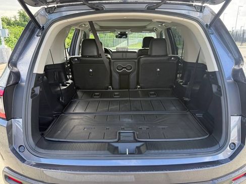 Used 2023 Honda Pilot Elite image 25