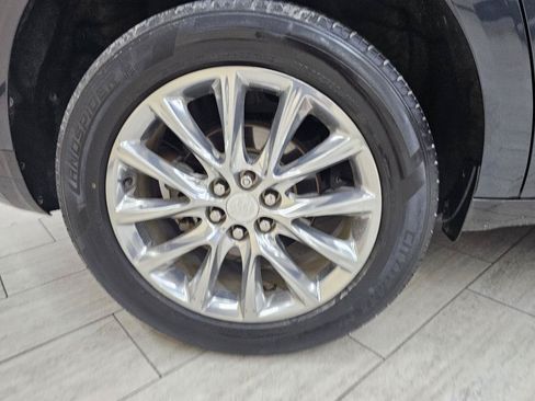 Used 2018 Buick Enclave Premium w/ Experience Buick Package FWD image 43