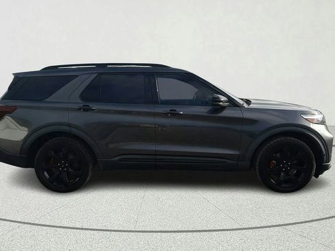 Used 2020 Ford Explorer ST w/ ST Street Pack image 7