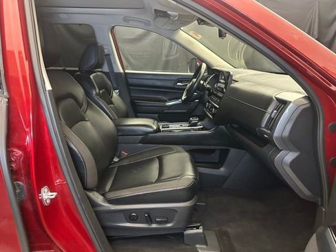 Used 2023 Nissan Pathfinder SL w/ SL Premium Package AWD/4WD image 15